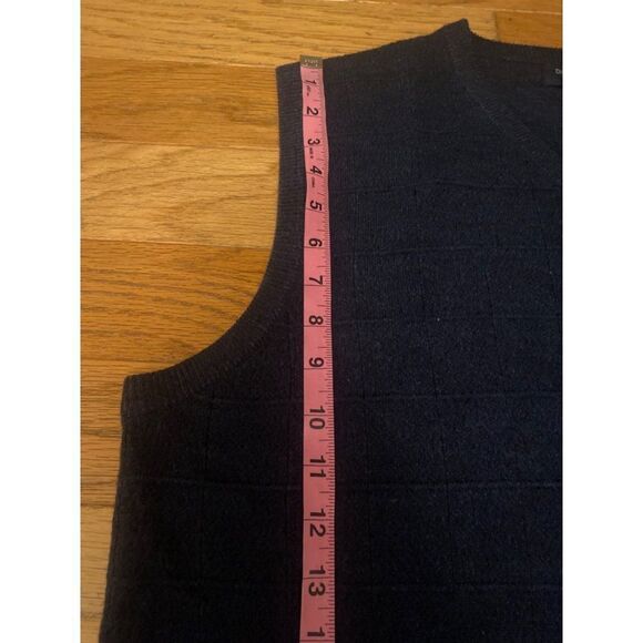 Dockers, men's navy blue sleeveless sweater vest size large - Picture 9 of 9
